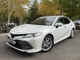 Toyota Camry 2020 года за 12 950 000 тг. в Астана