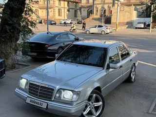 Mercedes-Benz E 280