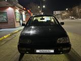 Volkswagen Golf 1993 года за 850 000 тг. в Семей