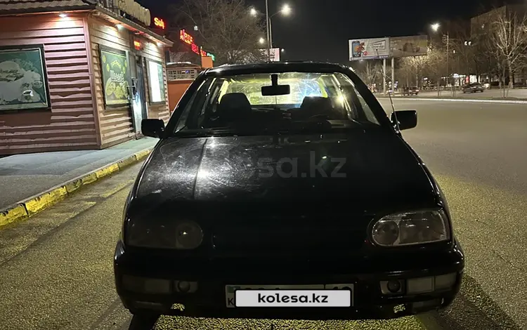 Volkswagen Golf 1993 года за 850 000 тг. в Семей