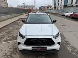 Toyota Highlander 2023 годаүшін32 000 000 тг. в Астана