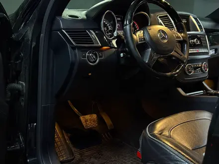 Mercedes-Benz GL 500 2014 года за 17 500 000 тг. в Алматы – фото 26