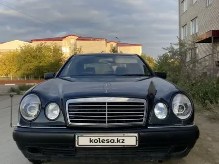 Mercedes-Benz E 280 1996 года за 2 500 000 тг. в Сатпаев – фото 4