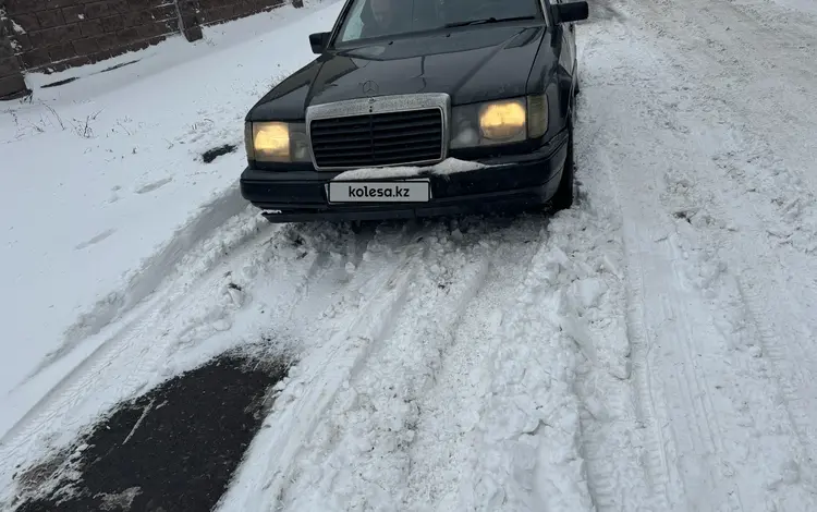 Mercedes-Benz E 260 1992 года за 1 450 000 тг. в Астана