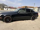 Mercedes-Benz E 320 2003 годаүшін5 800 000 тг. в Актау – фото 5