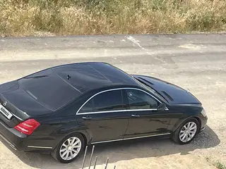 Mercedes-Benz S-Class, 2009