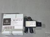 Датчик давления ОГ контура низкого давления на Mercedes A0009051119for105 831 тг. в Алматы – фото 2