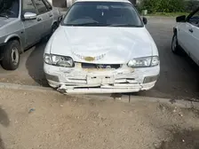 Nissan Presea, 1998
