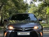 Toyota Camry 2015 года за 8 000 000 тг. в Алматы