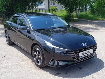 Hyundai Elantra 2022 года за 11 000 000 тг. в Алматы