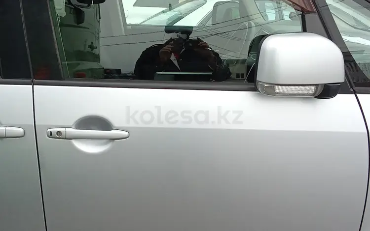 Дверь передняя Mitsubishi Delica D: 5 за 85 000 тг. в Усть-Каменогорск