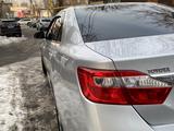 Toyota Camry 2014 годаfor9 300 000 тг. в Алматы – фото 4