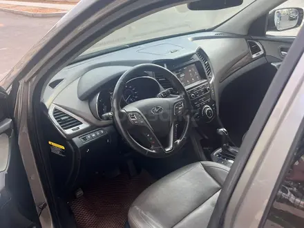 Hyundai Santa Fe 2017 года за 6 300 000 тг. в Актау – фото 5