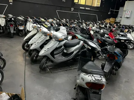 Honda  Свеже Доставленный Мопед Скутер Honda Dio Af34,35 Cesta 2001 года за 180 000 тг. в Алматы