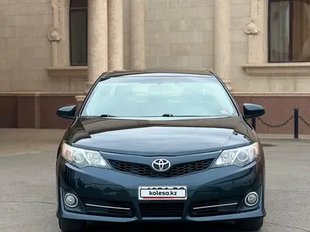 Toyota Camry 2014 года за 6 400 000 тг. в Уральск – фото 3