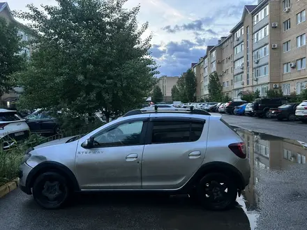 Renault Sandero Stepway 2015 года за 3 800 000 тг. в Актобе – фото 2