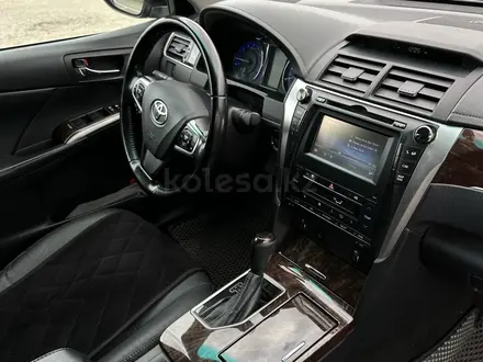 Toyota Camry 2017 года за 10 800 000 тг. в Семей – фото 4