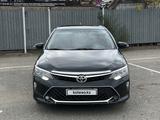 Toyota Camry 2017 годаүшін10 800 000 тг. в Семей