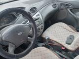 Ford Focus 2001 года за 100 000 тг. в Караганда – фото 2