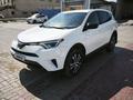 Toyota RAV4 2018 года за 8 900 000 тг. в Актау – фото 3