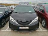 Toyota Sienna 2015 годаүшін8 400 000 тг. в Актау