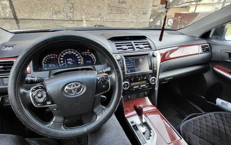 Toyota Camry 2014 года за 10 000 000 тг. в Караганда