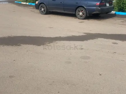 Toyota Camry 1998 года за 2 200 000 тг. в Астана