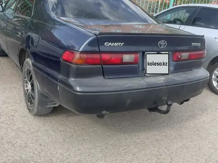 Toyota Camry 1998 года за 2 200 000 тг. в Астана – фото 3