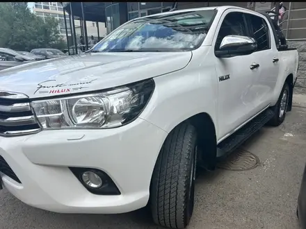 Toyota Hilux 2020 года за 13 500 000 тг. в Астана – фото 2