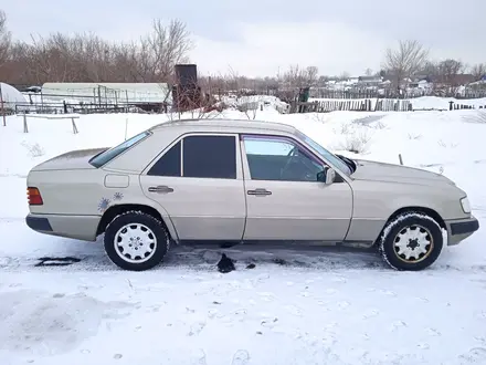 Mercedes-Benz E 300 1991 года за 1 900 000 тг. в Караганда – фото 6