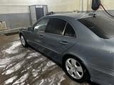 Mercedes-Benz E 320 2004 годаүшін5 500 000 тг. в Актобе – фото 4