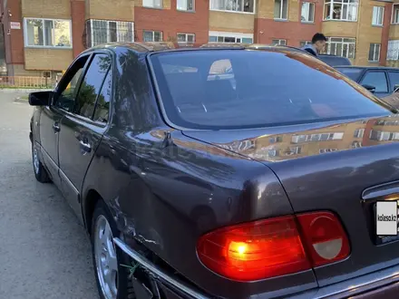 Mercedes-Benz E 230 1996 года за 1 600 000 тг. в Астана – фото 3