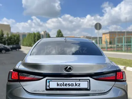 Lexus ES 250 2018 года за 17 500 000 тг. в Уральск – фото 12