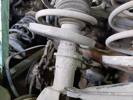 Цапфа со ступицей передняя для Audi 100 C4 за 45 000 тг. в Тараз – фото 2