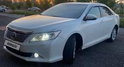 Toyota Camry 2014 года за 9 000 000 тг. в Шымкент – фото 2