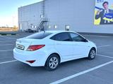 Hyundai Solaris 2015 года за 4 200 000 тг. в Актобе – фото 3