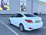 Hyundai Solaris 2015 года за 4 200 000 тг. в Актобе – фото 4