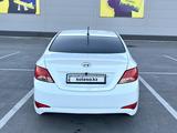 Hyundai Solaris 2015 года за 4 200 000 тг. в Актобе – фото 5