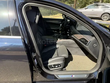 BMW 530 2017 года за 13 500 000 тг. в Алматы – фото 12