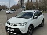 Toyota RAV4 2014 года за 13 250 000 тг. в Астана