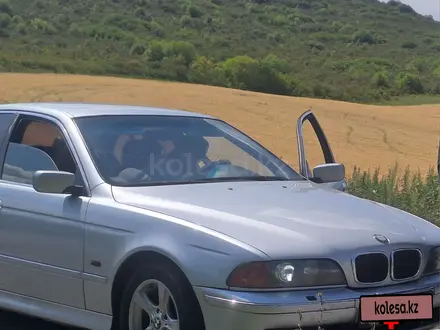 BMW 528 1998 года за 3 500 000 тг. в Павлодар