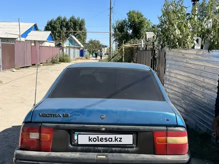 Opel Vectra 1993 года за 750 000 тг. в Актобе – фото 2