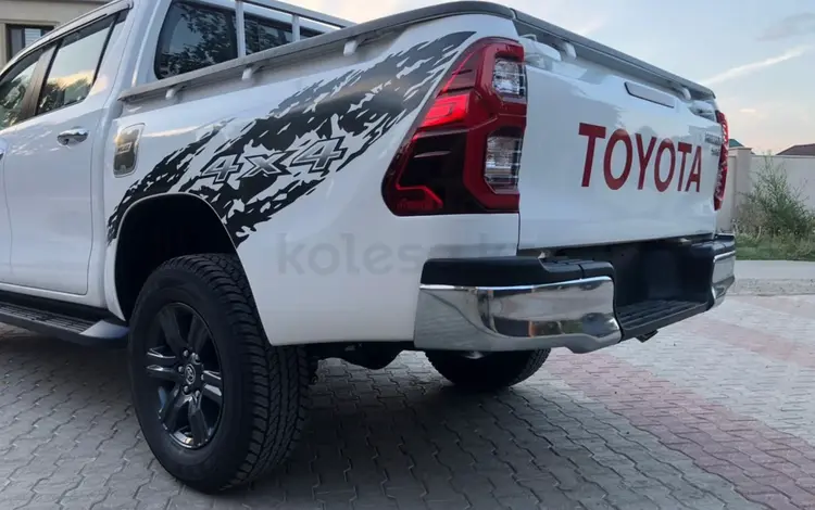 Toyota Hilux 2023 года за 25 000 000 тг. в Актобе