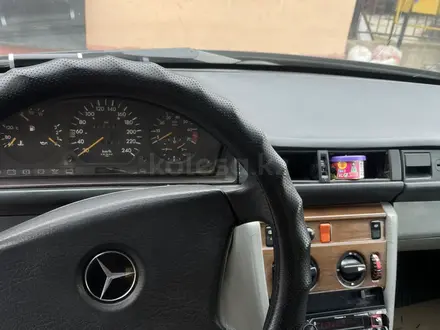 Mercedes-Benz E 260 1988 года за 1 000 000 тг. в Шымкент – фото 13
