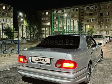 Mercedes-Benz E 320 1995 года за 3 300 000 тг. в Атырау – фото 8