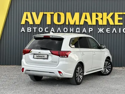 Mitsubishi Outlander 2022 года за 10 000 000 тг. в Актобе – фото 3