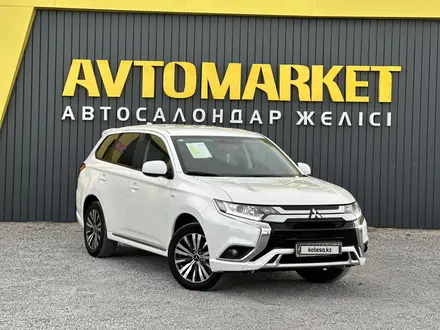 Mitsubishi Outlander 2022 года за 10 000 000 тг. в Актобе – фото 2