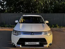 Mitsubishi Outlander, 2014