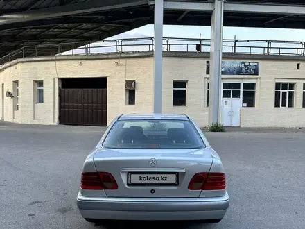 Mercedes-Benz E 200 1998 года за 3 300 000 тг. в Тараз – фото 5