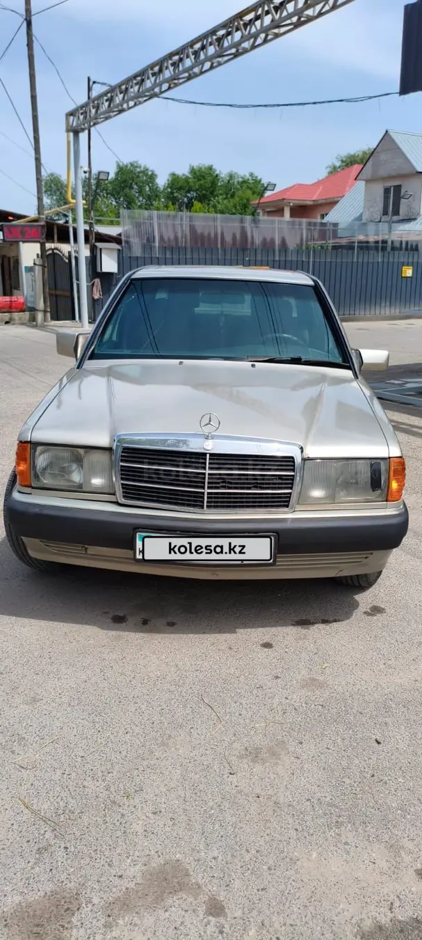 Mercedes-Benz 190, 1990